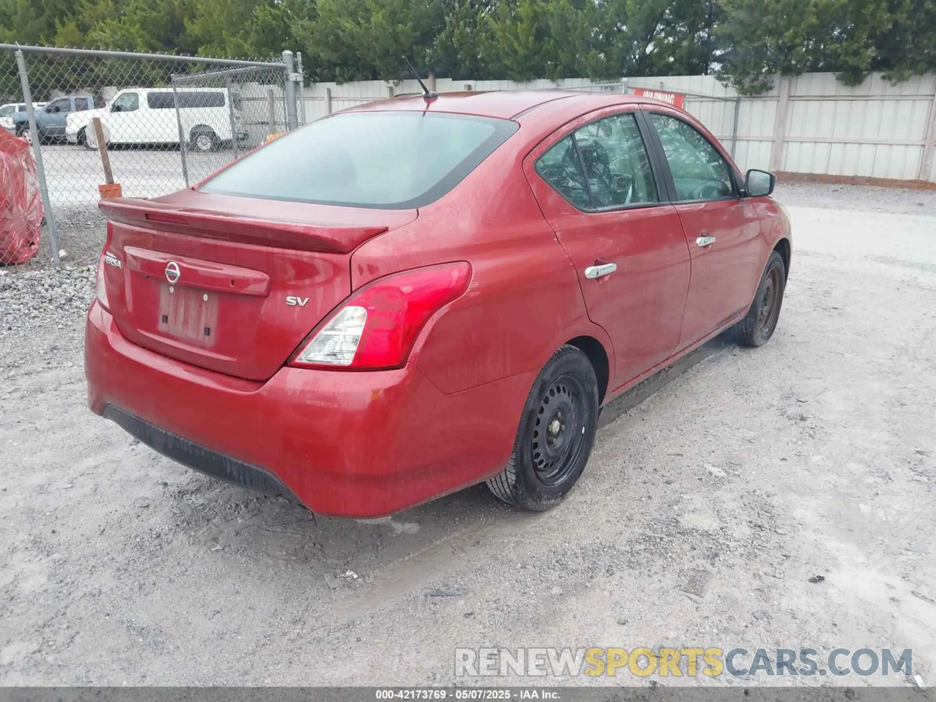 4 Фотография поврежденного автомобиля 3N1CN7AP2KL856511 NISSAN VERSA 2019