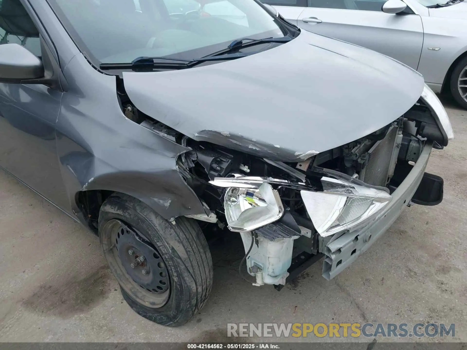 6 Фотография поврежденного автомобиля 3N1CN7AP2KL862485 NISSAN VERSA 2019