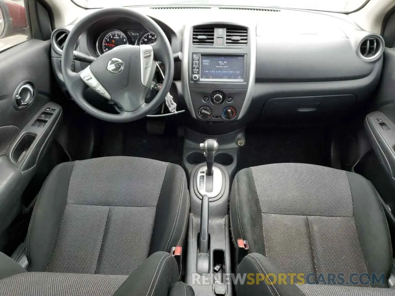 8 Фотография поврежденного автомобиля 3N1CN7AP2KL870943 NISSAN VERSA 2019