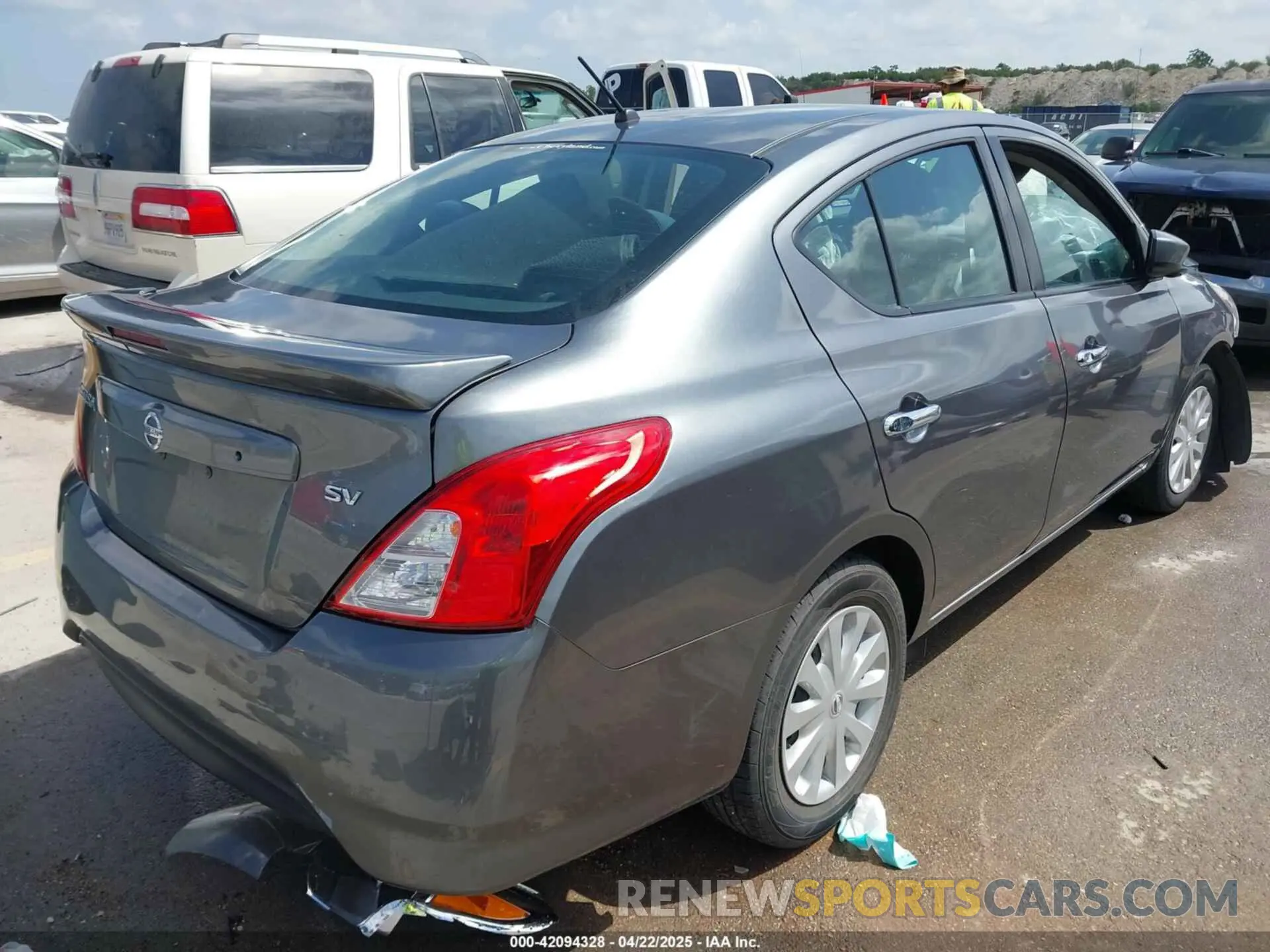 4 Photograph of a damaged car 3N1CN7AP2KL872465 NISSAN VERSA 2019