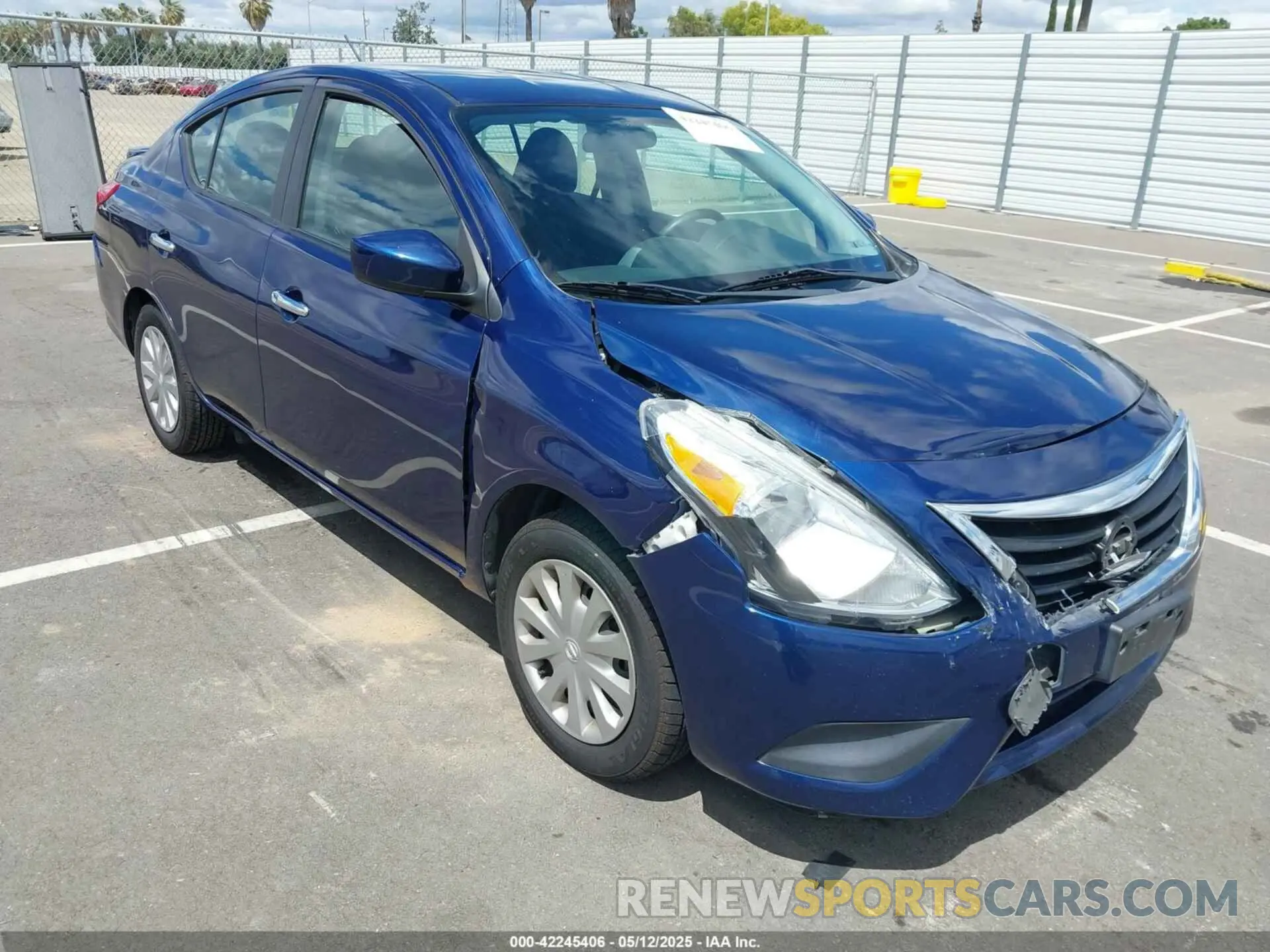 1 Фотография поврежденного автомобиля 3N1CN7AP2KL873602 NISSAN VERSA 2019