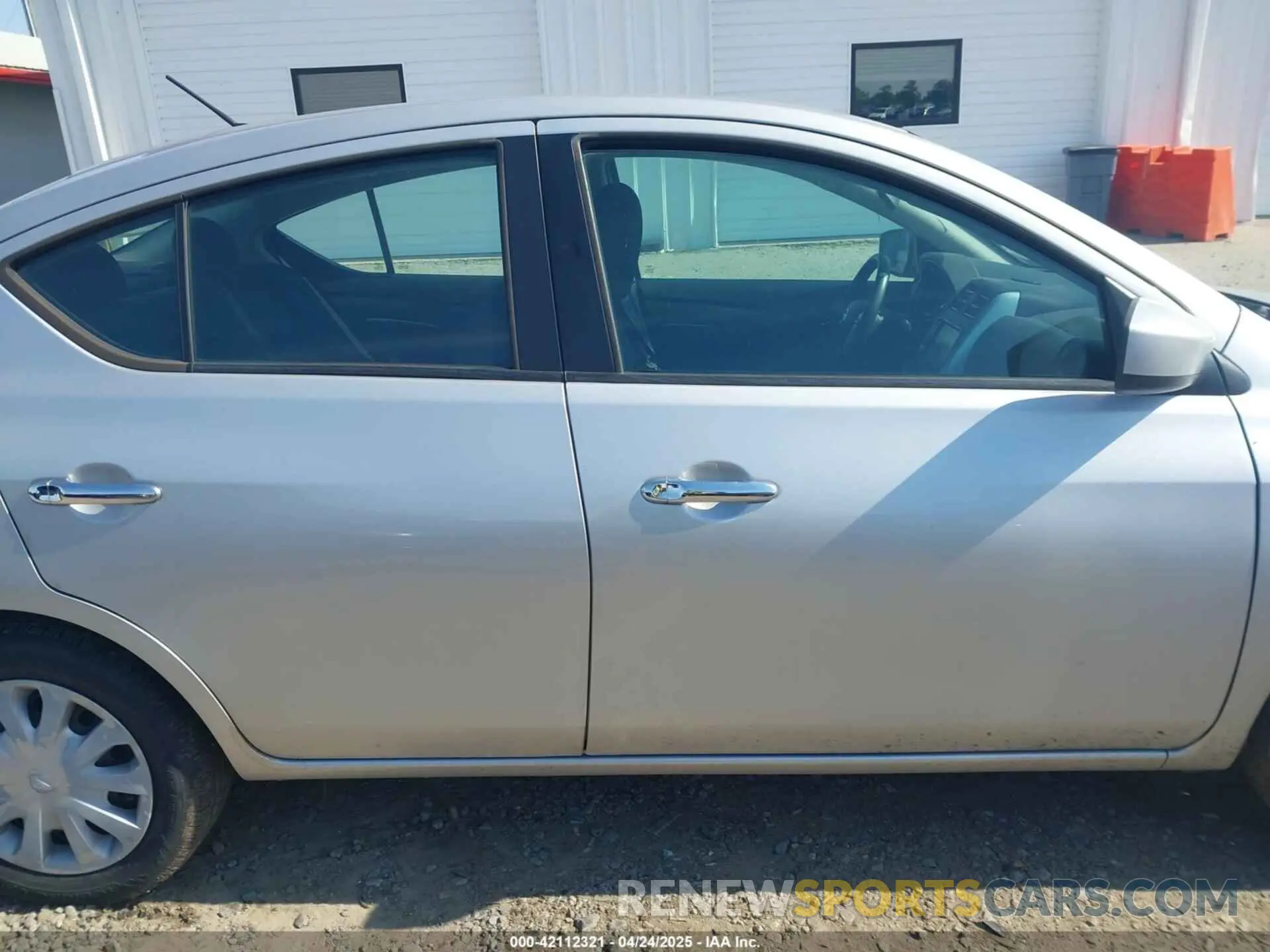 14 Фотография поврежденного автомобиля 3N1CN7AP3KL832766 NISSAN VERSA 2019