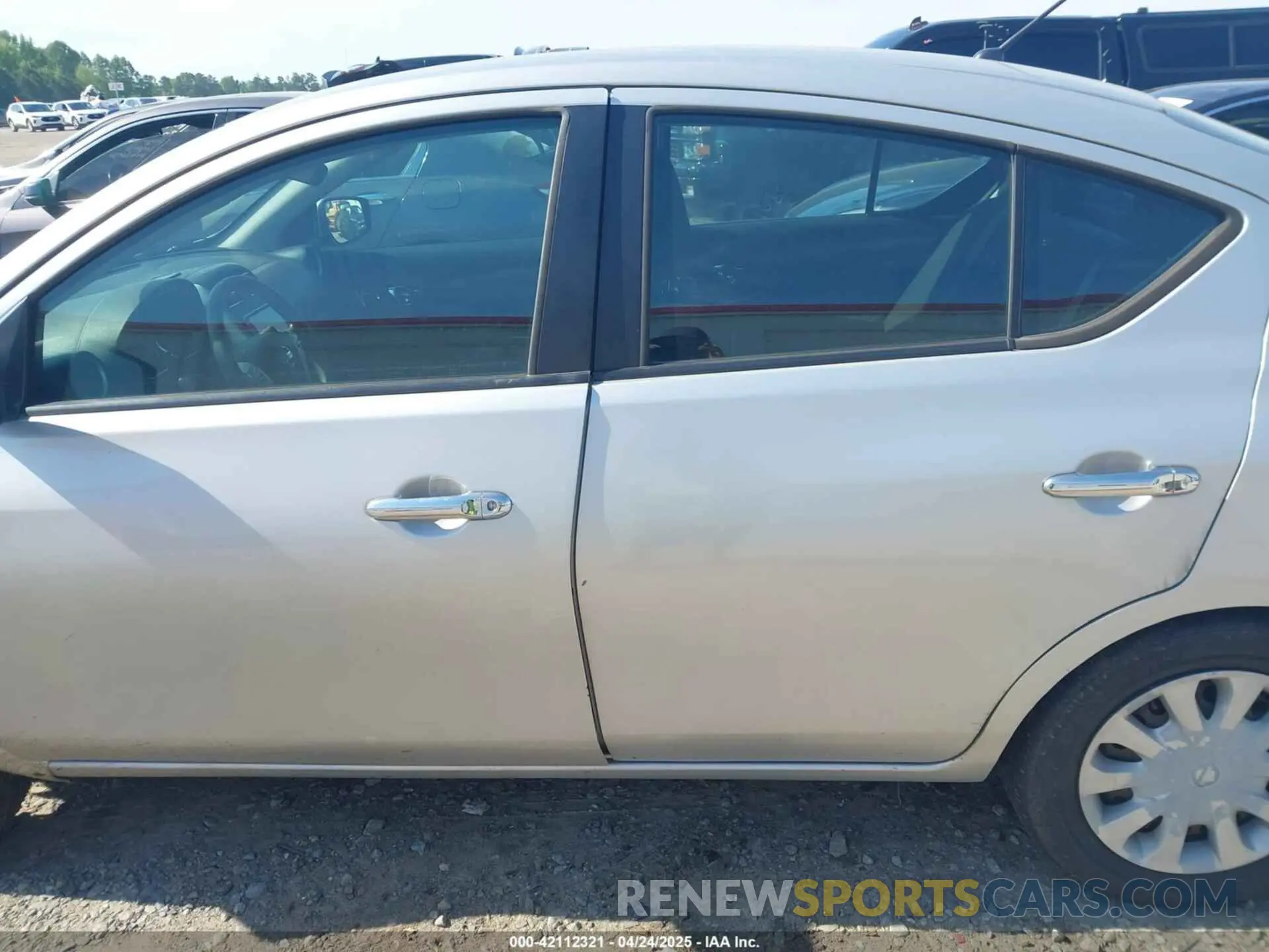 15 Фотография поврежденного автомобиля 3N1CN7AP3KL832766 NISSAN VERSA 2019