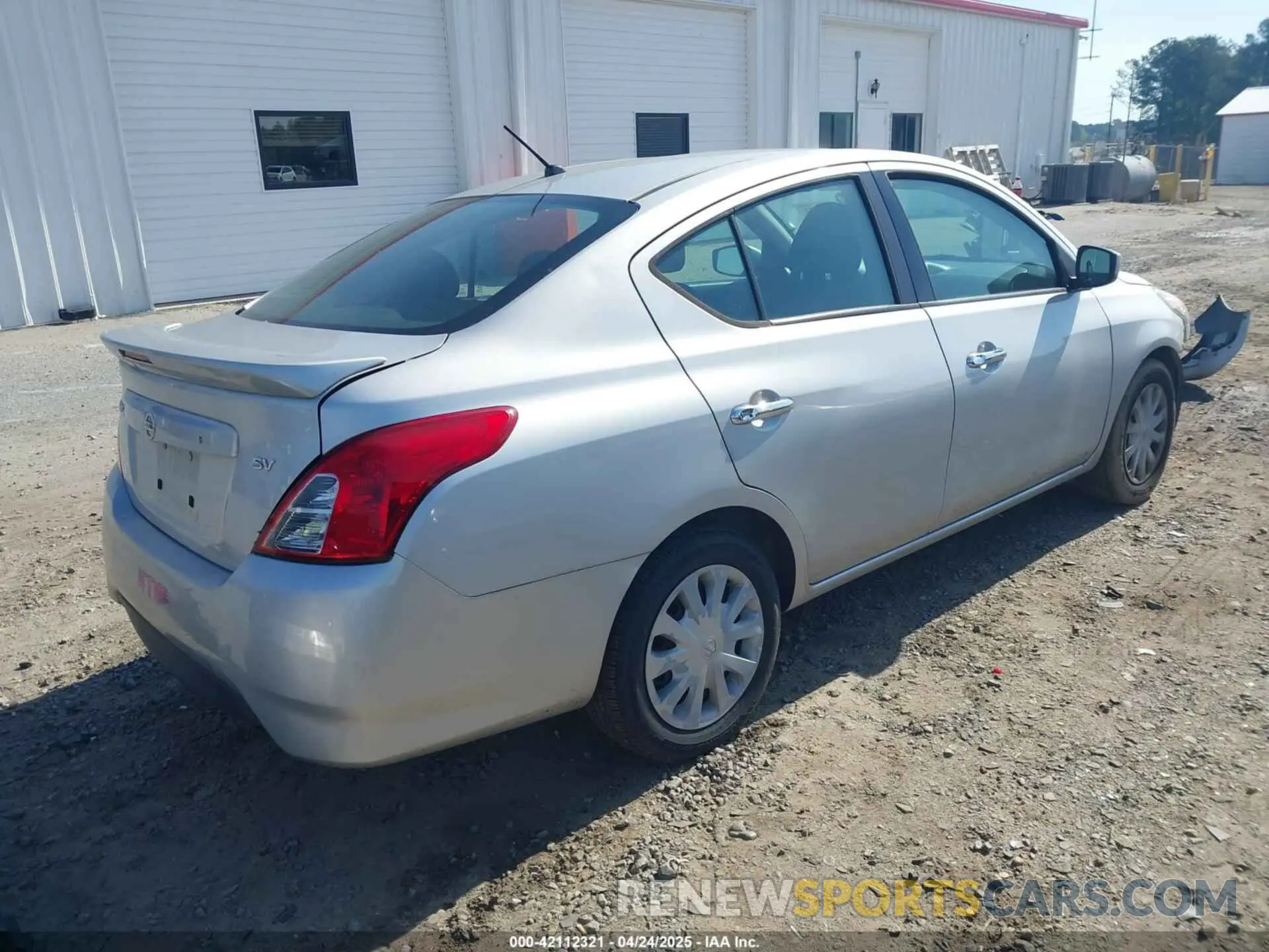 4 Фотография поврежденного автомобиля 3N1CN7AP3KL832766 NISSAN VERSA 2019