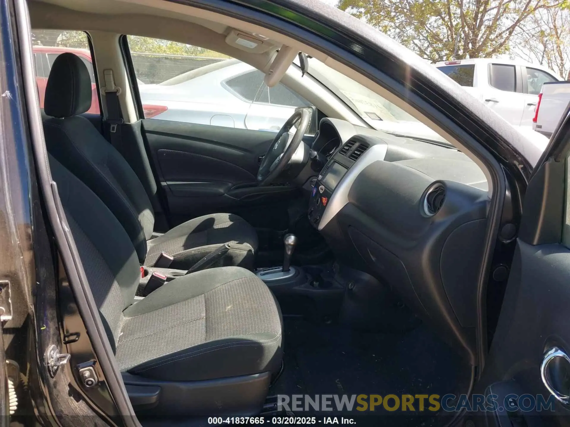 5 Photograph of a damaged car 3N1CN7AP3KL854430 NISSAN VERSA 2019