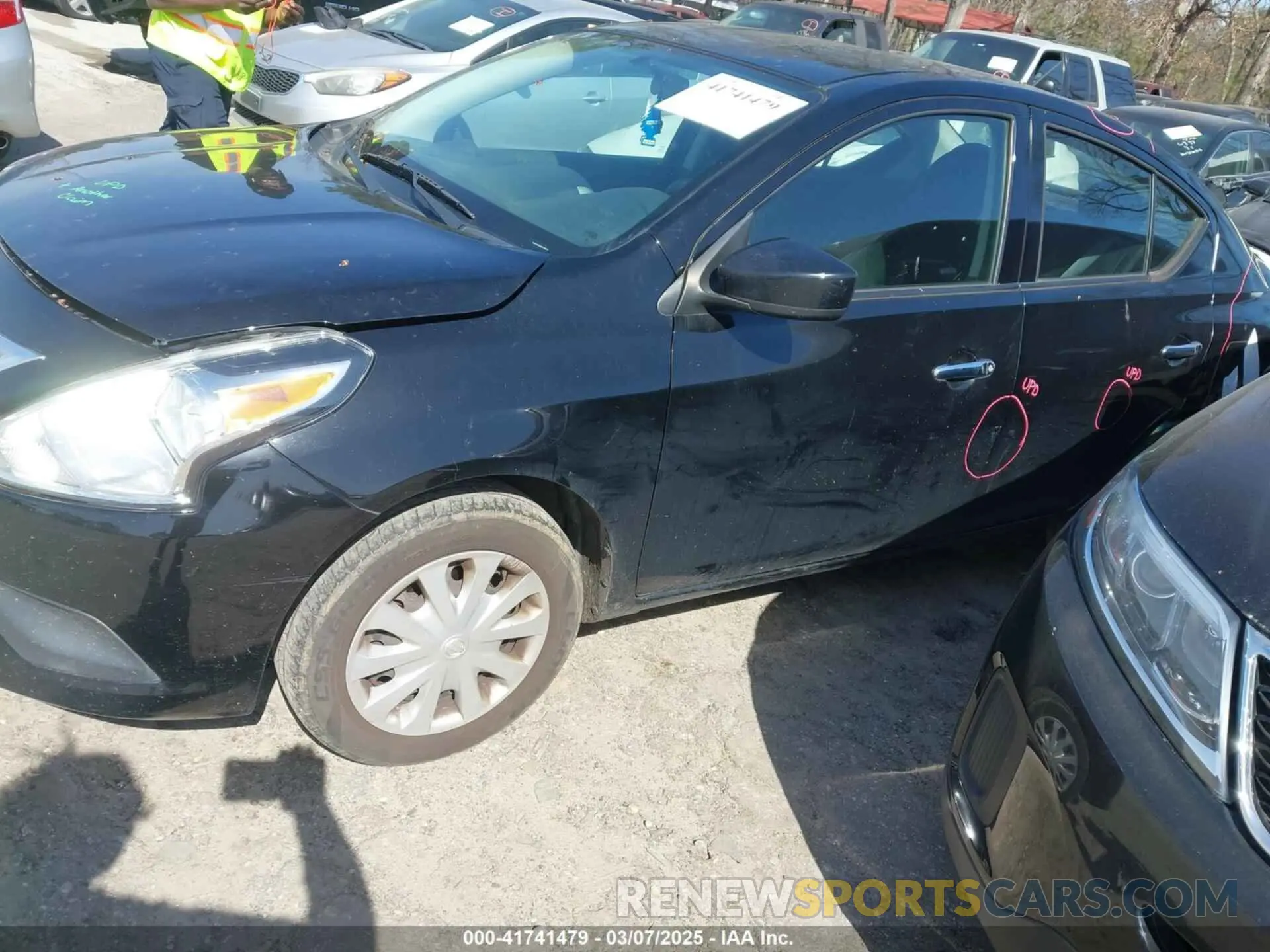 14 Photograph of a damaged car 3N1CN7AP3KL878470 NISSAN VERSA 2019