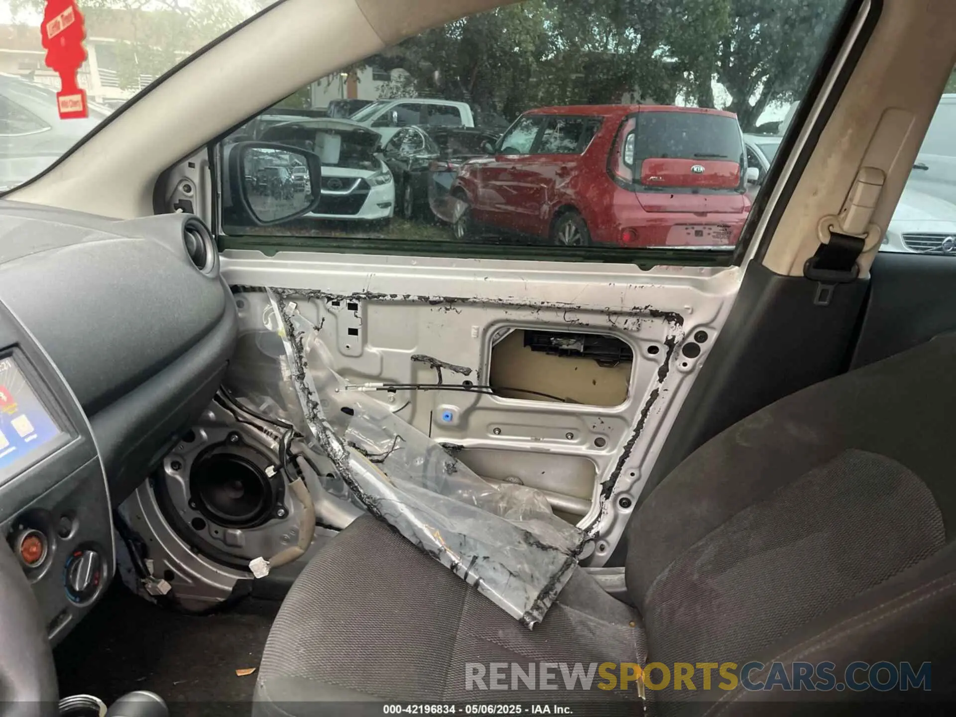 6 Photograph of a damaged car 3N1CN7AP4KL804958 NISSAN VERSA 2019