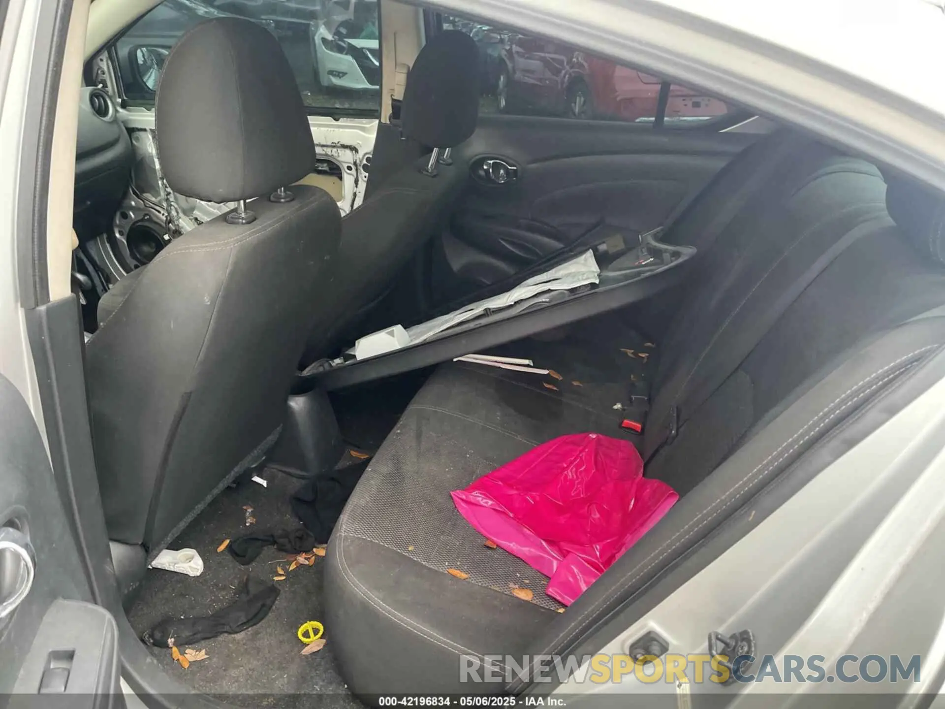 8 Photograph of a damaged car 3N1CN7AP4KL804958 NISSAN VERSA 2019