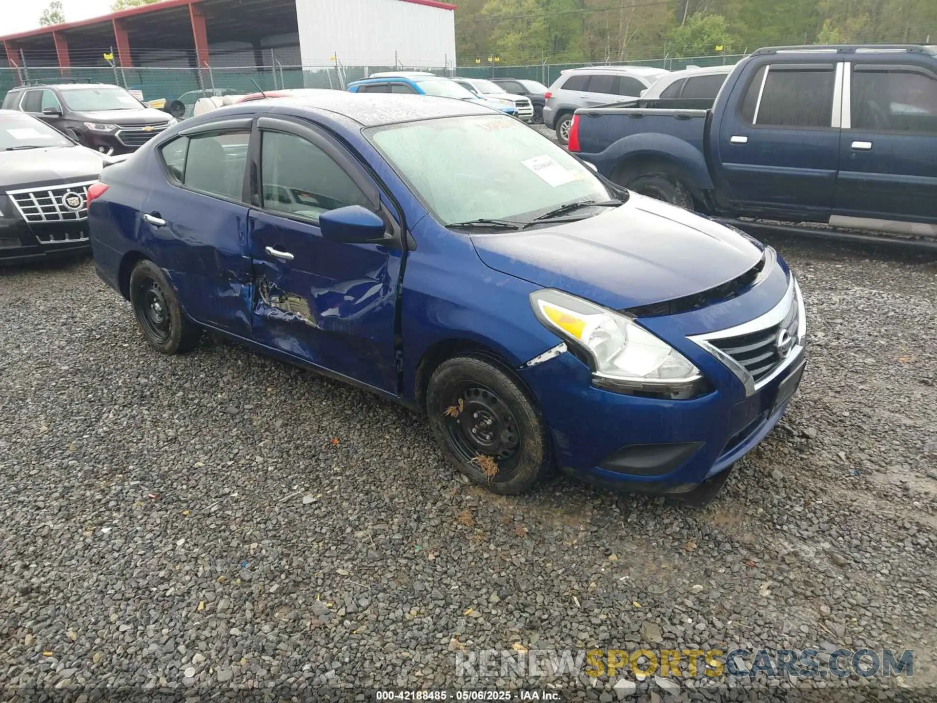1 Фотография поврежденного автомобиля 3N1CN7AP4KL807570 NISSAN VERSA 2019