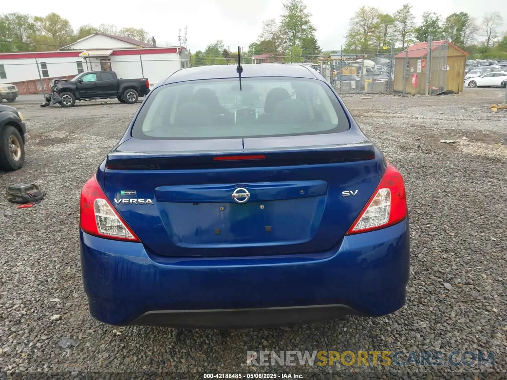 17 Фотография поврежденного автомобиля 3N1CN7AP4KL807570 NISSAN VERSA 2019