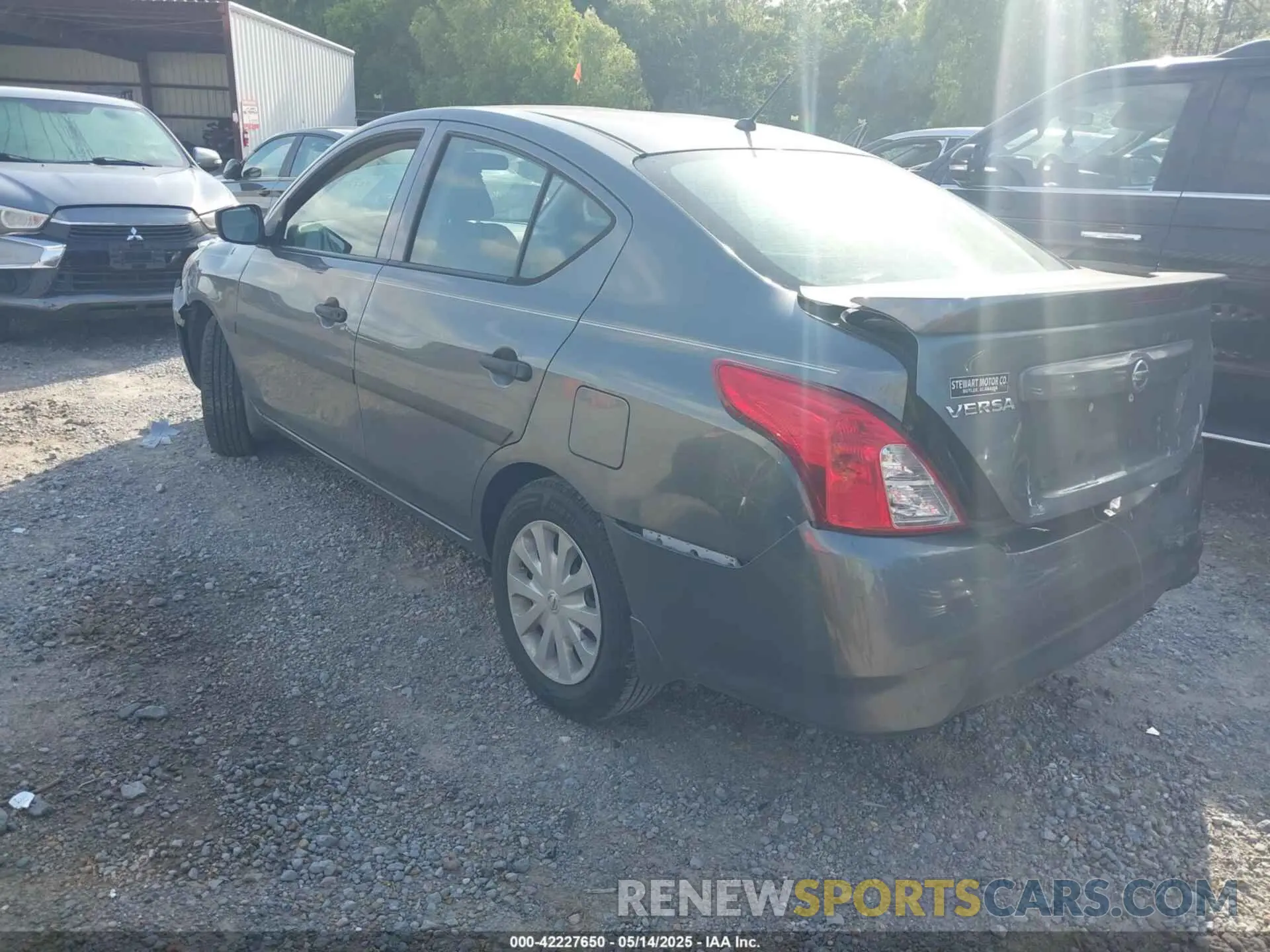 3 Photograph of a damaged car 3N1CN7AP4KL814051 NISSAN VERSA 2019