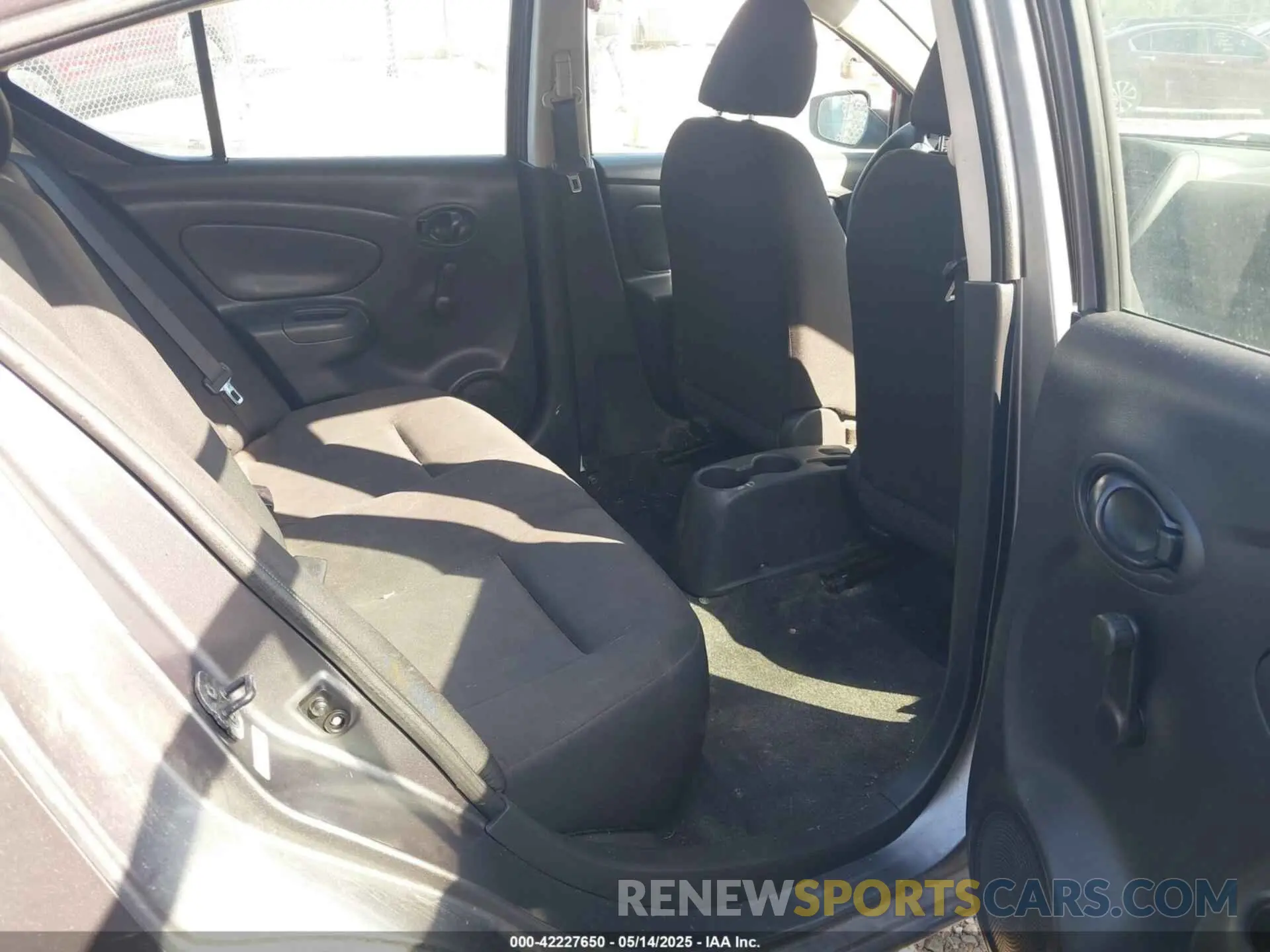 8 Photograph of a damaged car 3N1CN7AP4KL814051 NISSAN VERSA 2019