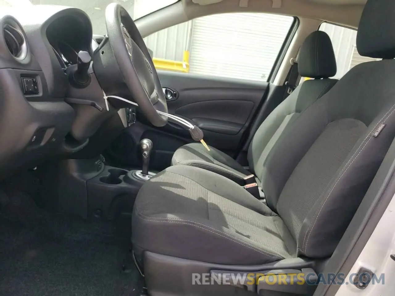 7 Photograph of a damaged car 3N1CN7AP4KL816446 NISSAN VERSA 2019
