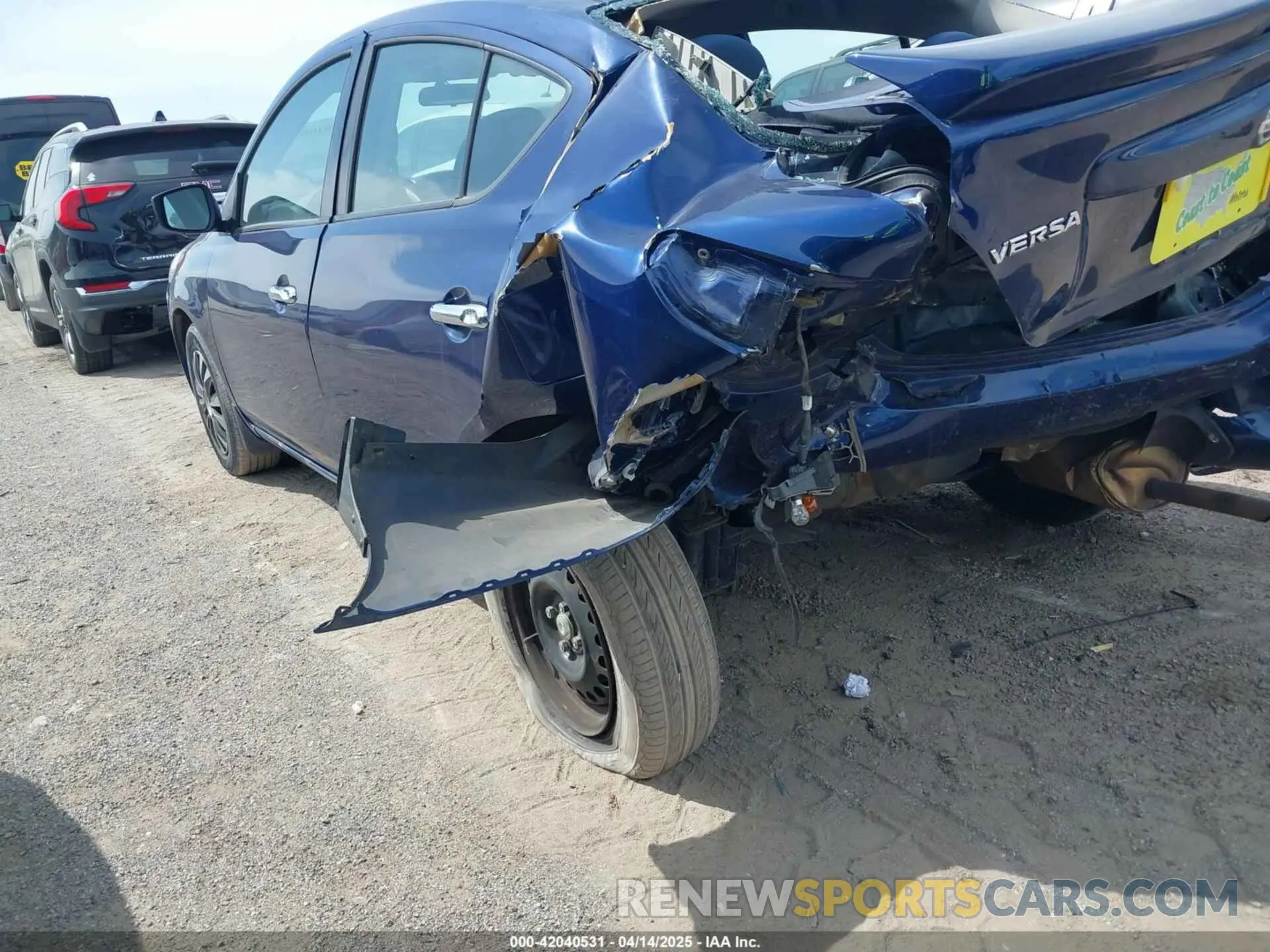 21 Фотография поврежденного автомобиля 3N1CN7AP4KL842013 NISSAN VERSA 2019