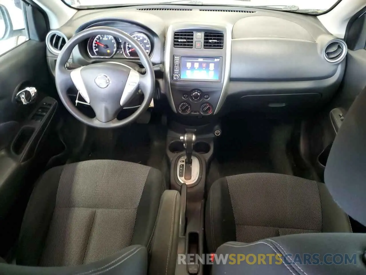 8 Фотография поврежденного автомобиля 3N1CN7AP4KL852069 NISSAN VERSA 2019