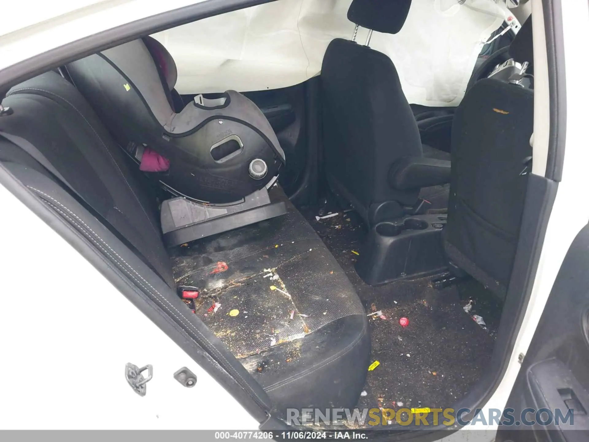 8 Photograph of a damaged car 3N1CN7AP4KL854369 NISSAN VERSA 2019