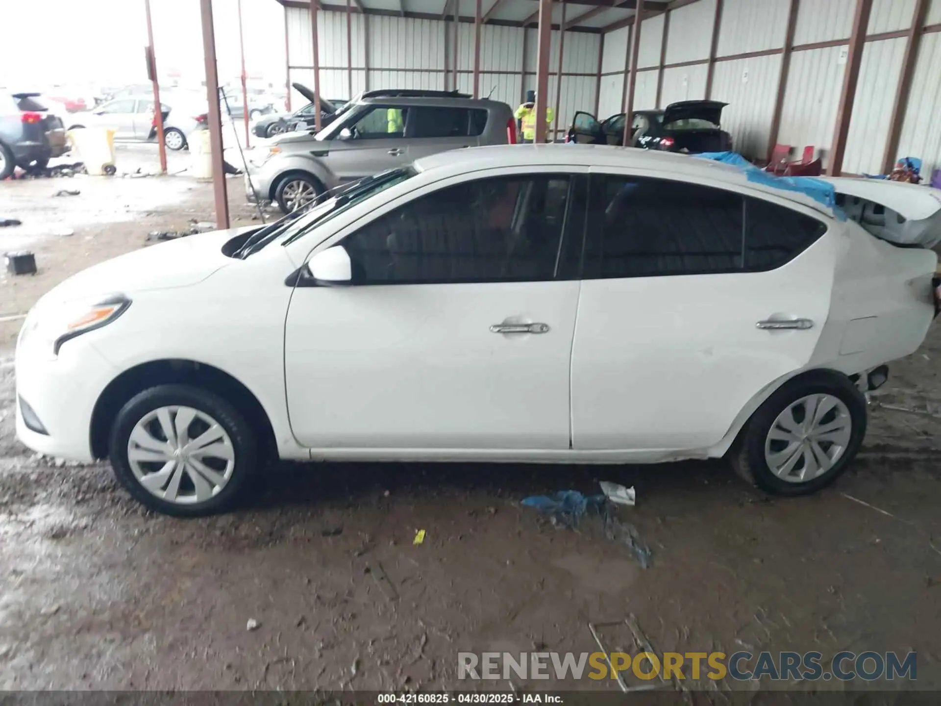 14 Фотография поврежденного автомобиля 3N1CN7AP4KL873942 NISSAN VERSA 2019
