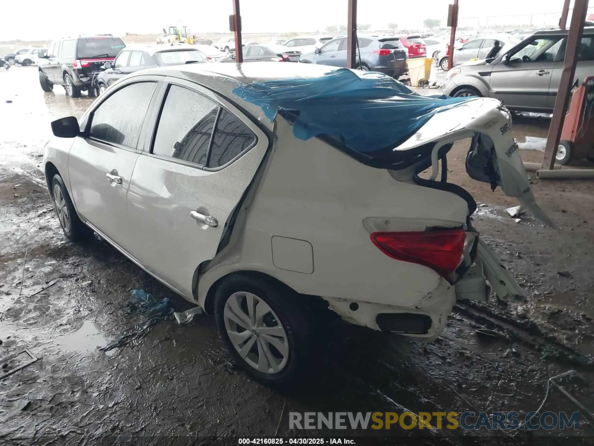 3 Фотография поврежденного автомобиля 3N1CN7AP4KL873942 NISSAN VERSA 2019