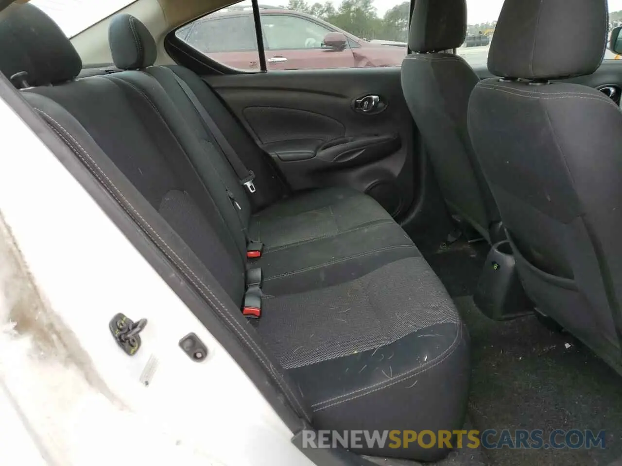10 Фотография поврежденного автомобиля 3N1CN7AP5KL802474 NISSAN VERSA 2019