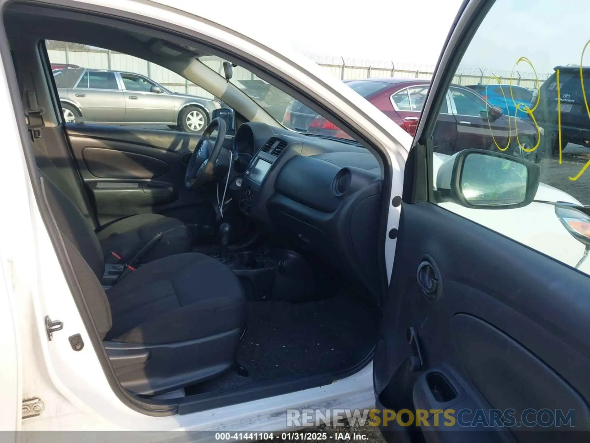 5 Photograph of a damaged car 3N1CN7AP5KL815645 NISSAN VERSA 2019