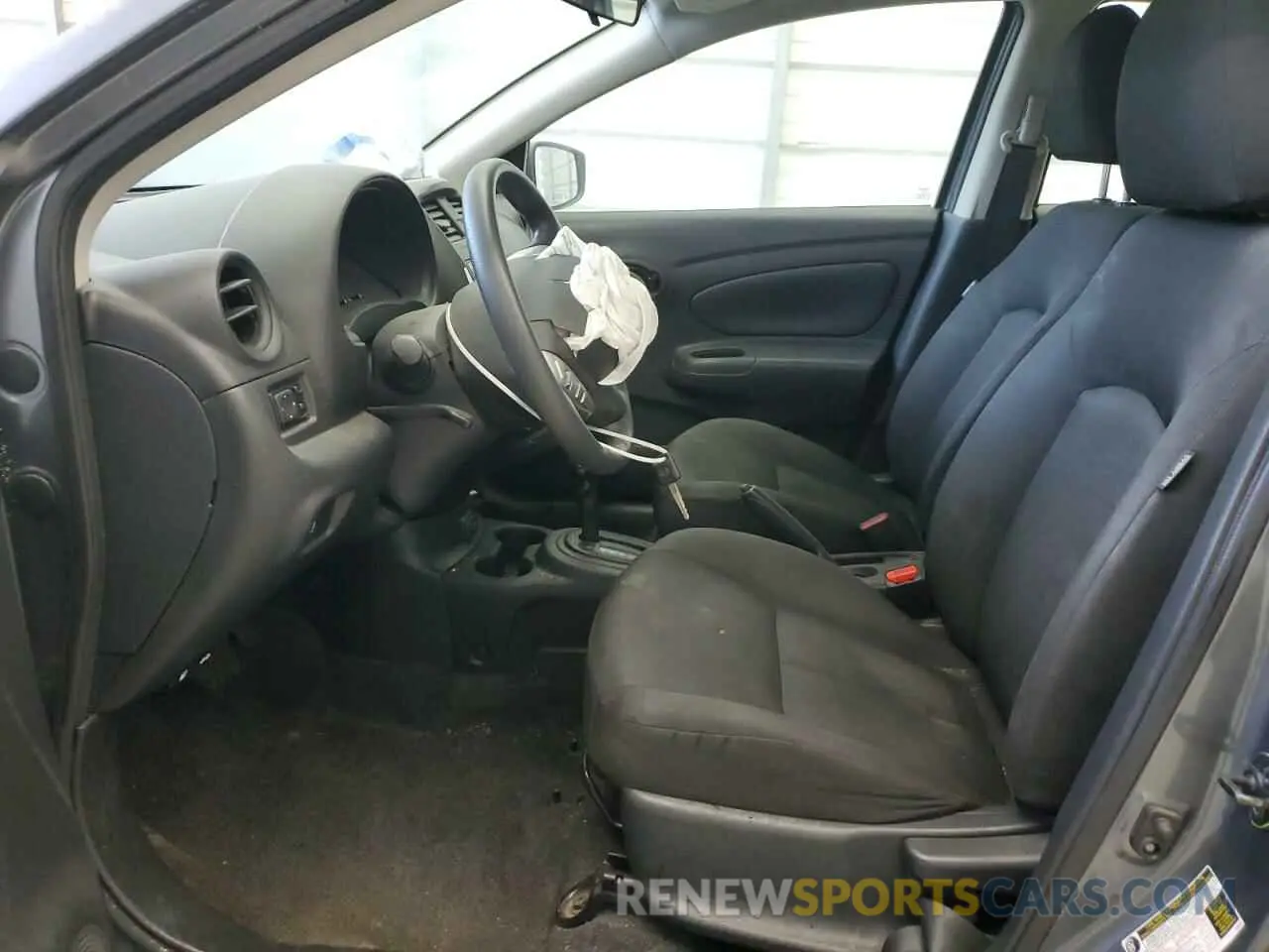 7 Photograph of a damaged car 3N1CN7AP5KL818254 NISSAN VERSA 2019