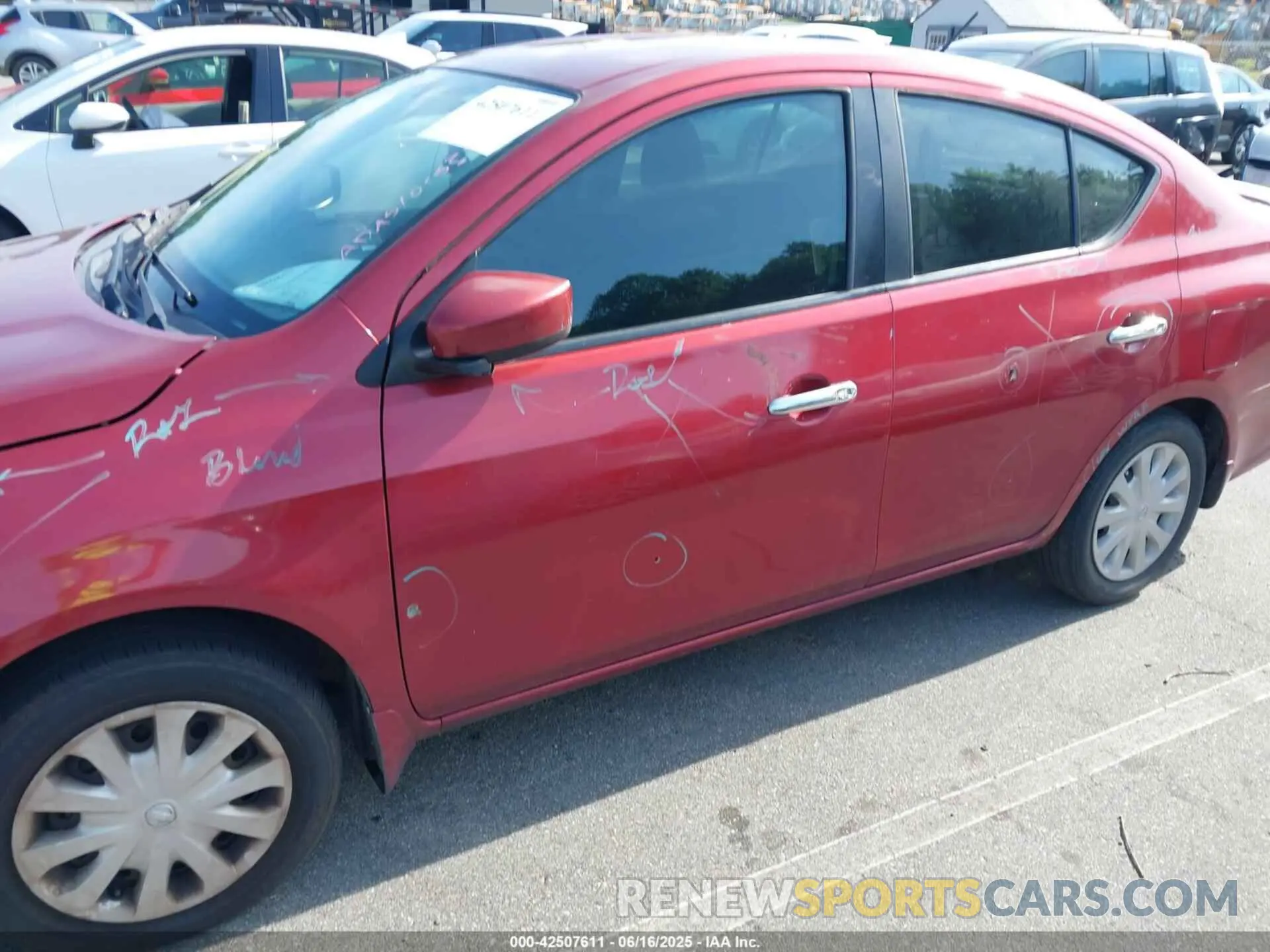 6 Photograph of a damaged car 3N1CN7AP5KL829352 NISSAN VERSA 2019