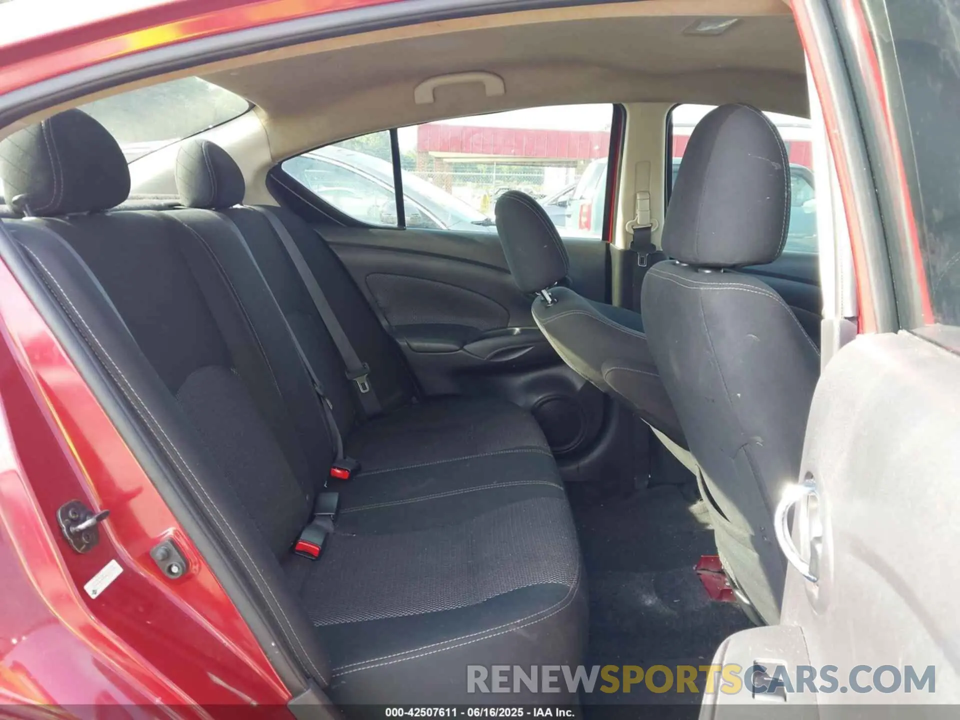 8 Photograph of a damaged car 3N1CN7AP5KL829352 NISSAN VERSA 2019