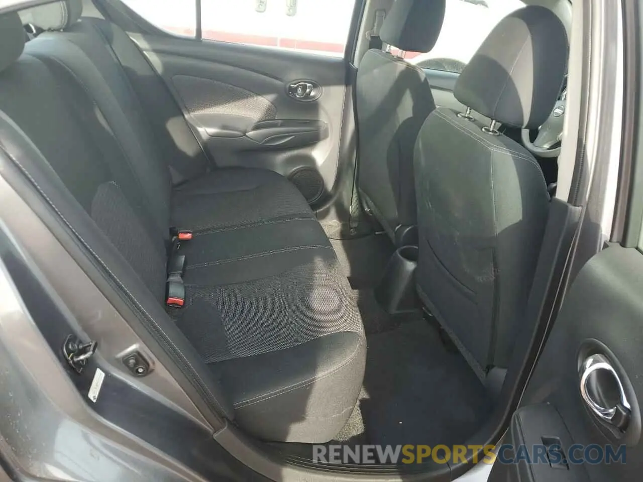 10 Фотография поврежденного автомобиля 3N1CN7AP5KL842134 NISSAN VERSA 2019
