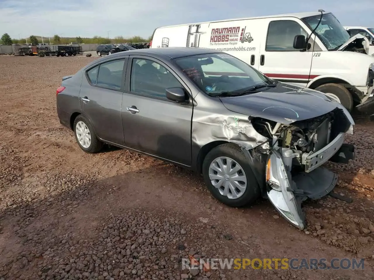 4 Фотография поврежденного автомобиля 3N1CN7AP5KL842134 NISSAN VERSA 2019