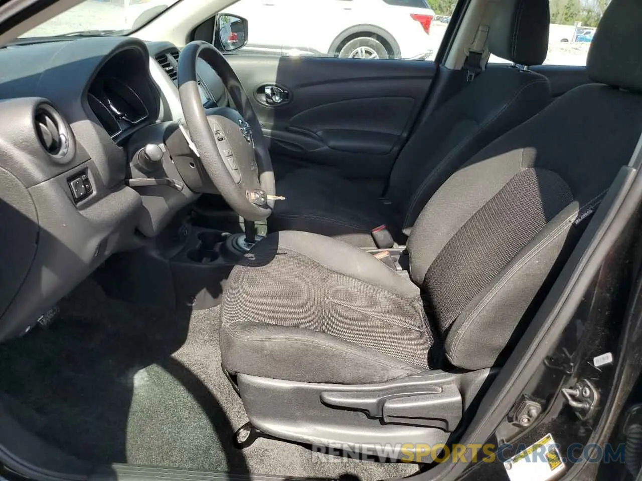 7 Photograph of a damaged car 3N1CN7AP5KL844188 NISSAN VERSA 2019