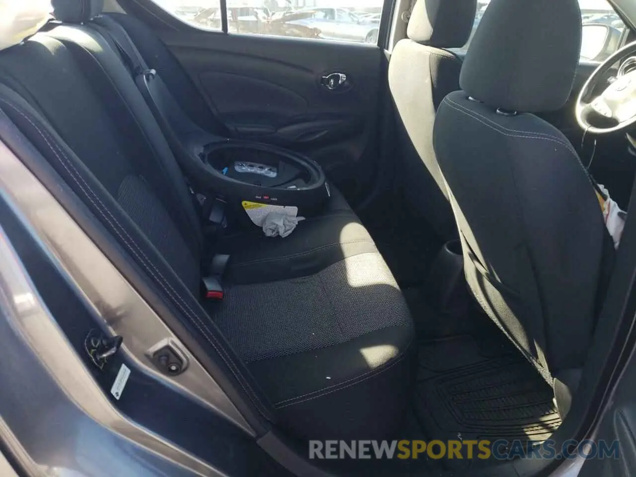 10 Photograph of a damaged car 3N1CN7AP5KL869530 NISSAN VERSA 2019
