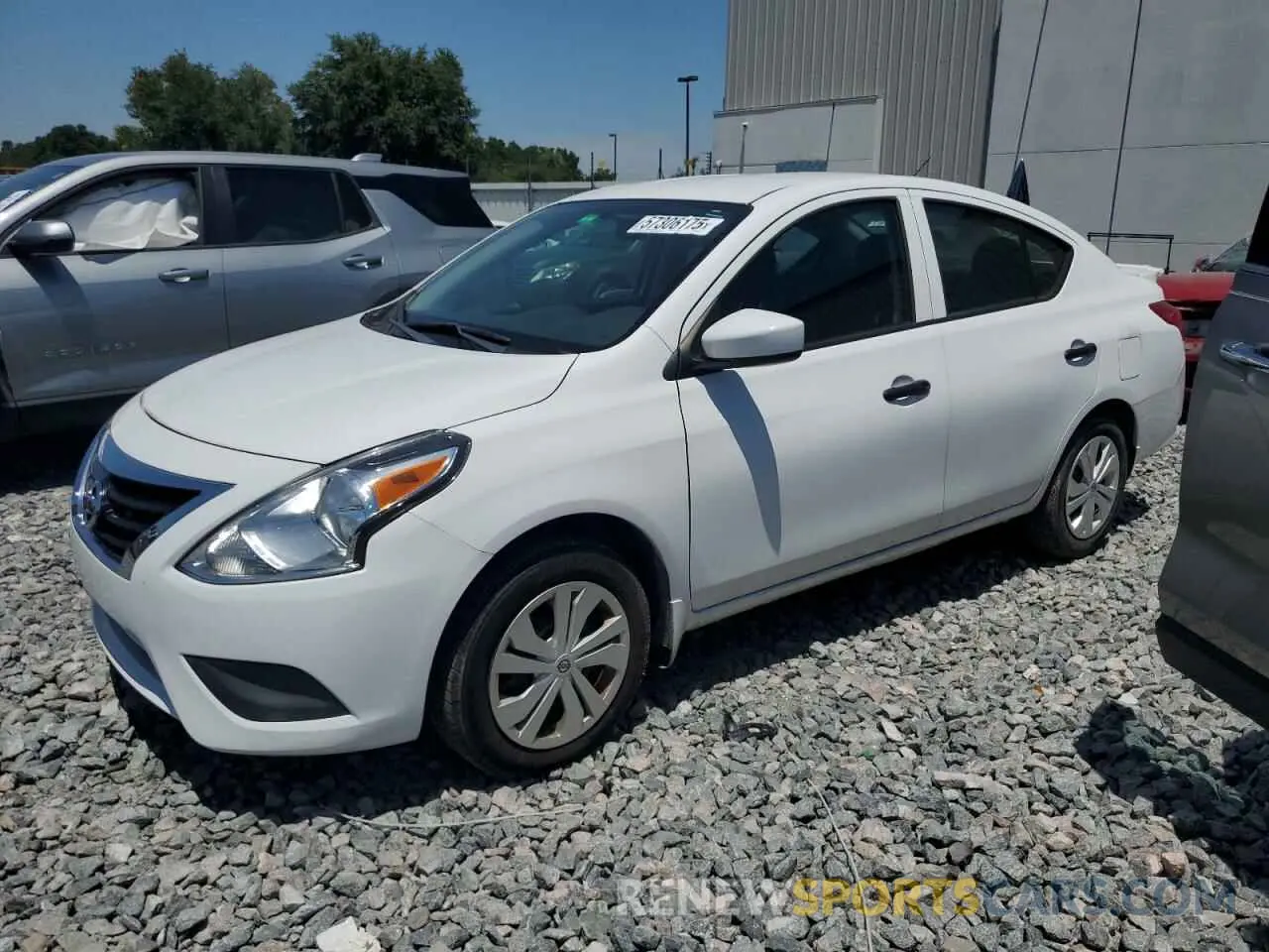 1 Фотография поврежденного автомобиля 3N1CN7AP6KL829764 NISSAN VERSA 2019