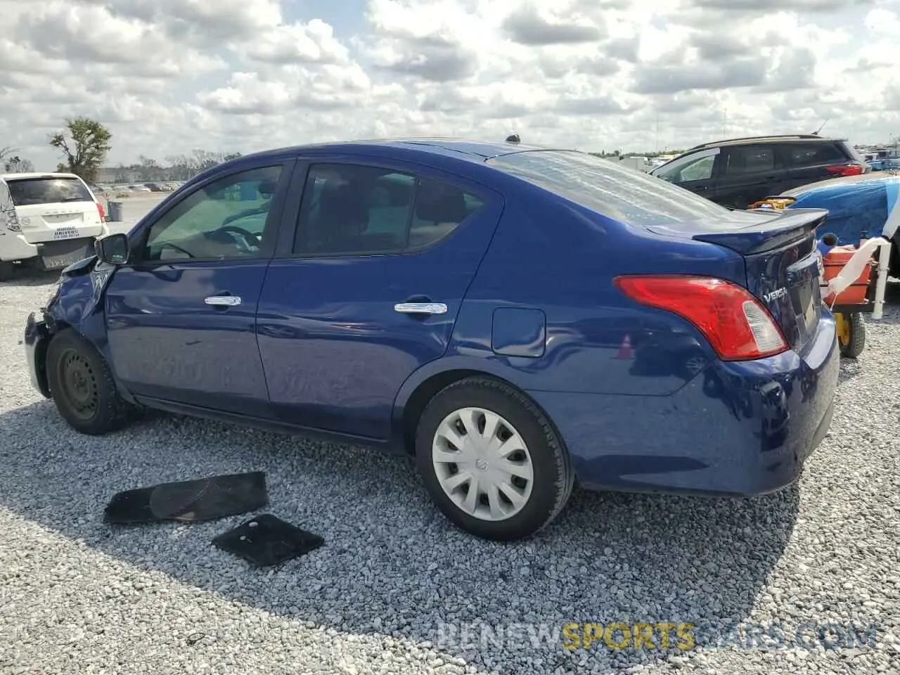 2 Фотография поврежденного автомобиля 3N1CN7AP6KL851571 NISSAN VERSA 2019