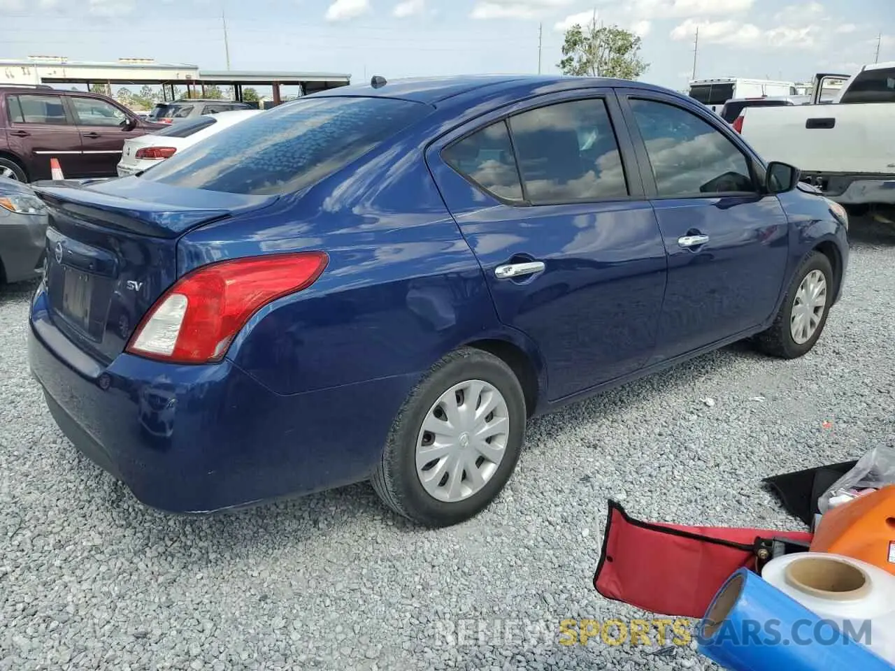 3 Фотография поврежденного автомобиля 3N1CN7AP6KL851571 NISSAN VERSA 2019