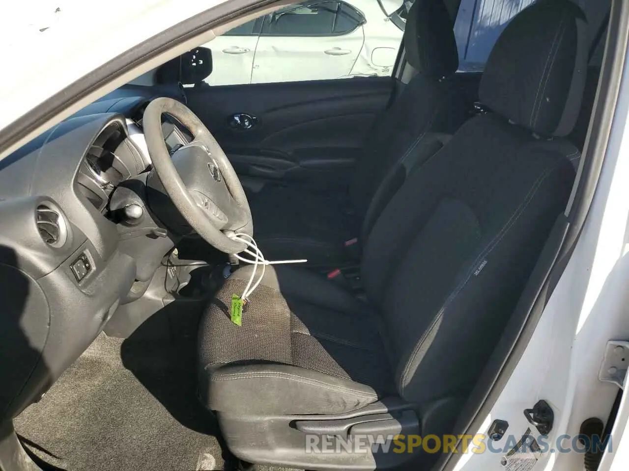 7 Фотография поврежденного автомобиля 3N1CN7AP6KL853109 NISSAN VERSA 2019