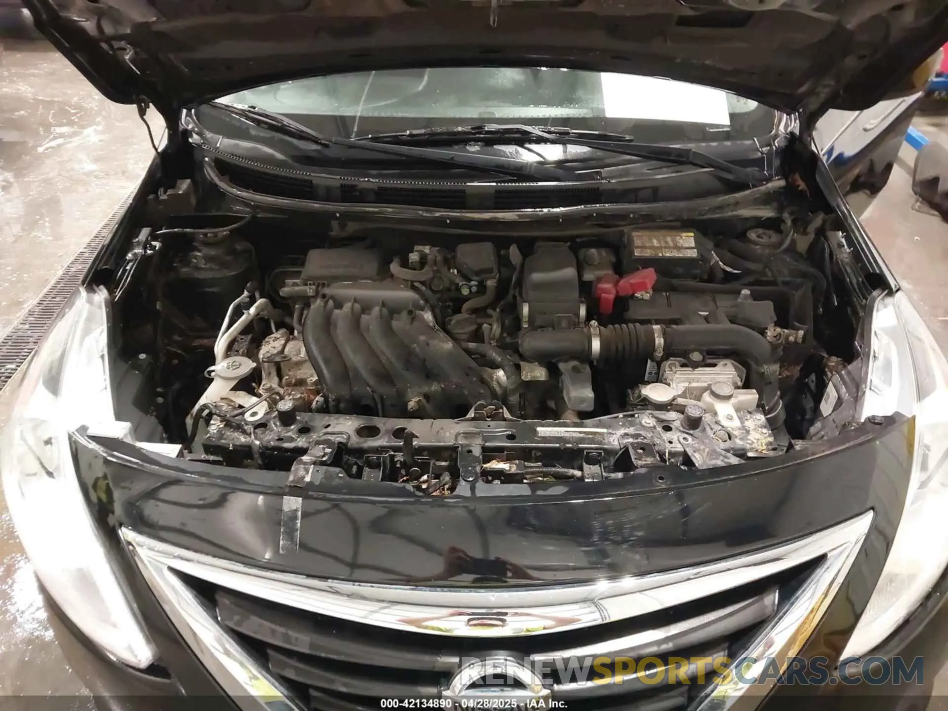10 Photograph of a damaged car 3N1CN7AP6KL879791 NISSAN VERSA 2019