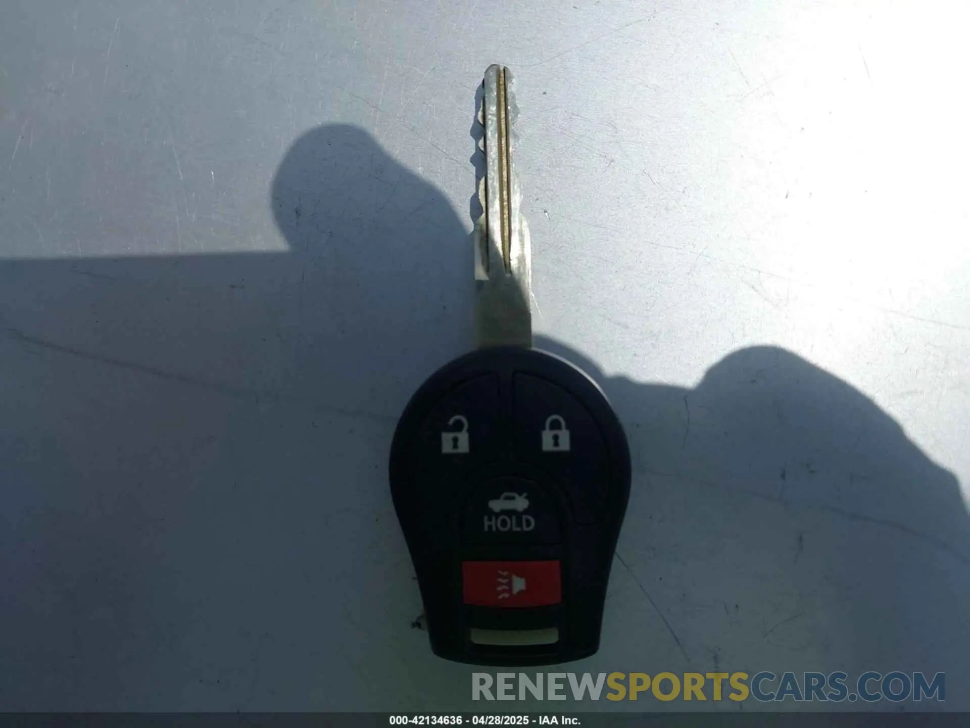 11 Фотография поврежденного автомобиля 3N1CN7AP7KL804002 NISSAN VERSA 2019