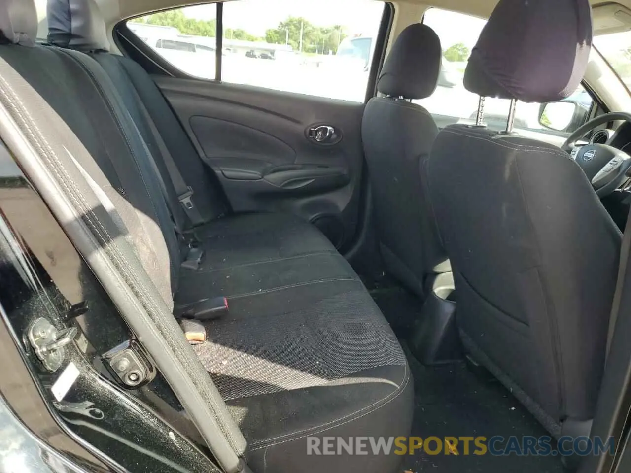 10 Photograph of a damaged car 3N1CN7AP7KL814853 NISSAN VERSA 2019