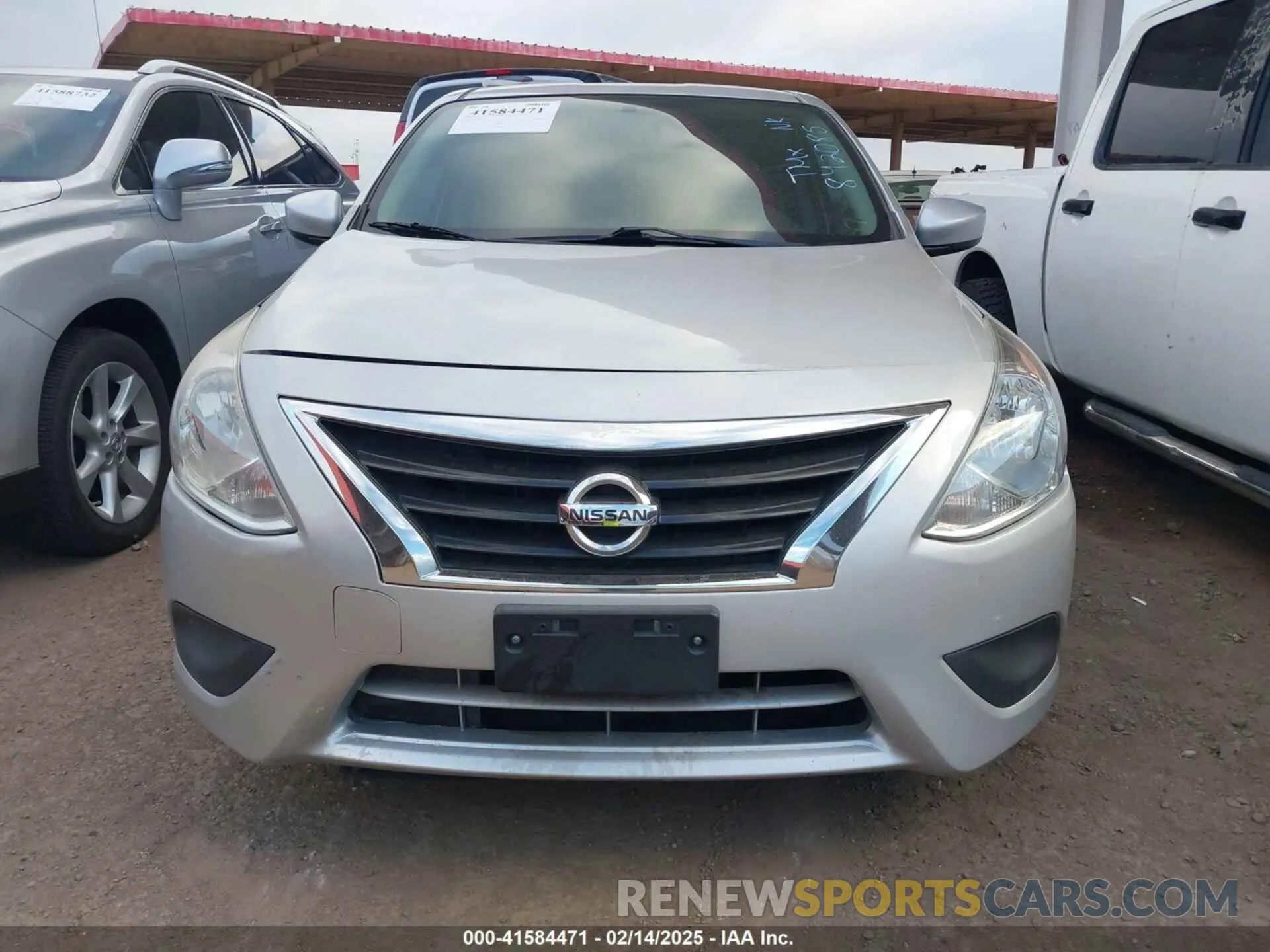 11 Photograph of a damaged car 3N1CN7AP7KL842085 NISSAN VERSA 2019