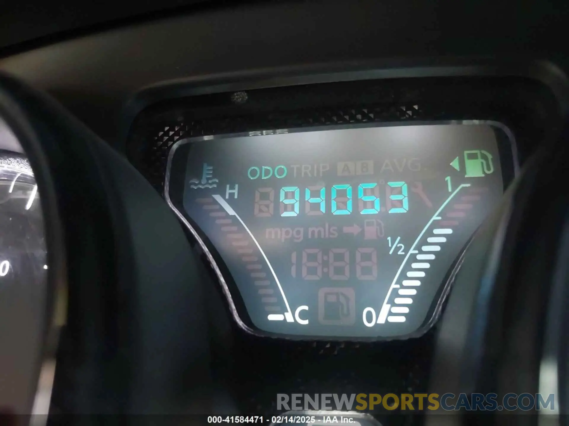14 Photograph of a damaged car 3N1CN7AP7KL842085 NISSAN VERSA 2019