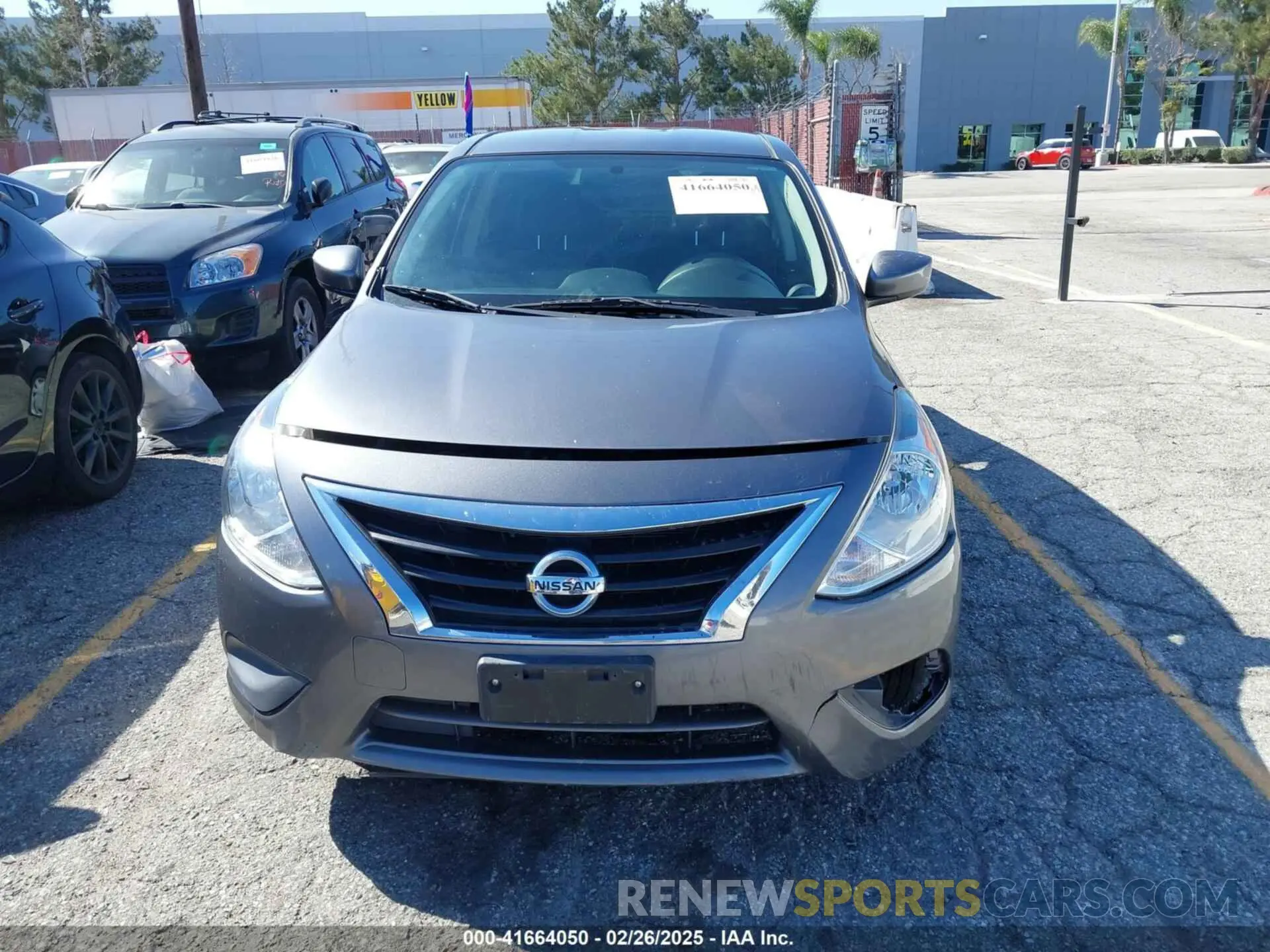 12 Фотография поврежденного автомобиля 3N1CN7AP7KL851465 NISSAN VERSA 2019