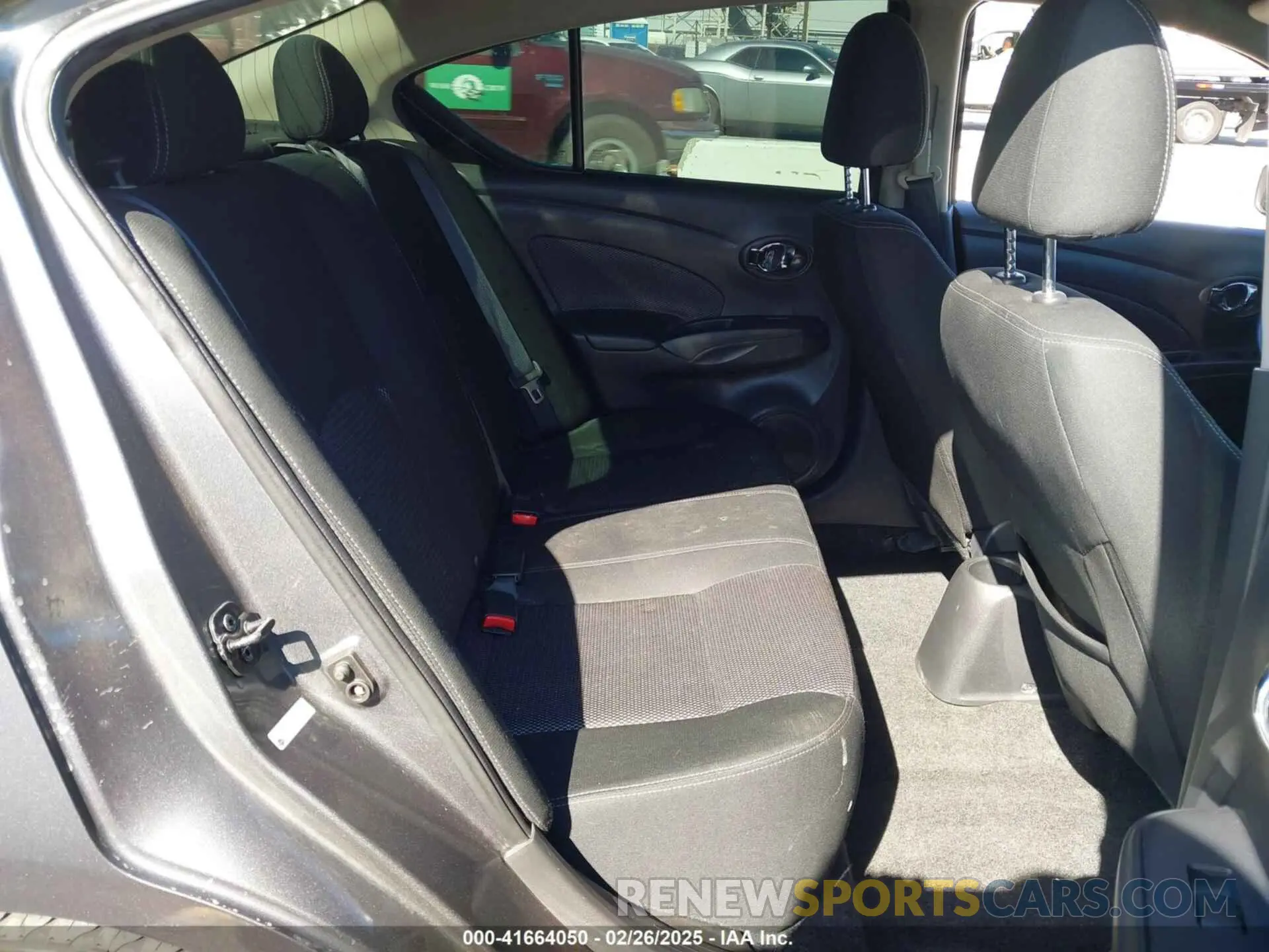 8 Фотография поврежденного автомобиля 3N1CN7AP7KL851465 NISSAN VERSA 2019