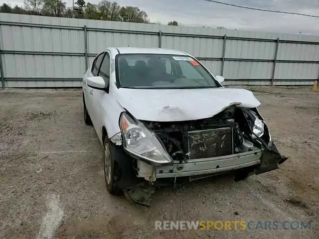 11 Фотография поврежденного автомобиля 3N1CN7AP7KL852681 NISSAN VERSA 2019
