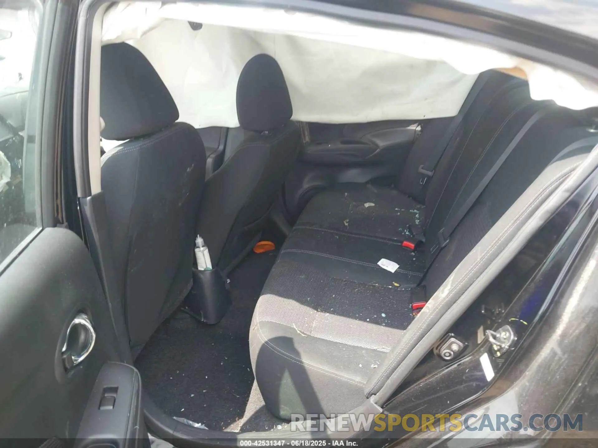 8 Photograph of a damaged car 3N1CN7AP7KL878648 NISSAN VERSA 2019