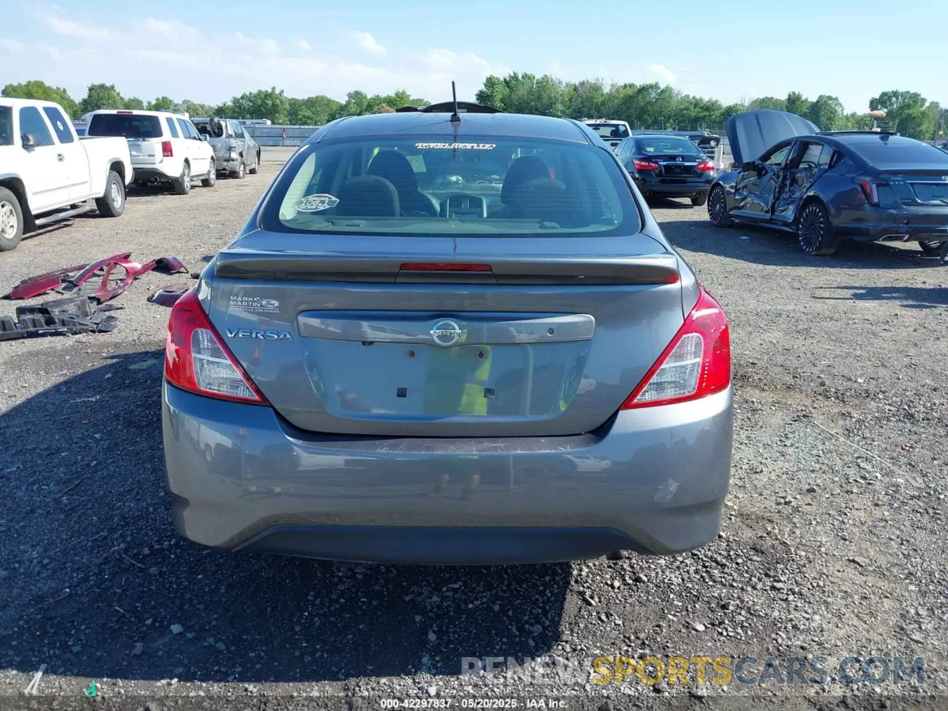 16 Фотография поврежденного автомобиля 3N1CN7AP8KL820631 NISSAN VERSA 2019