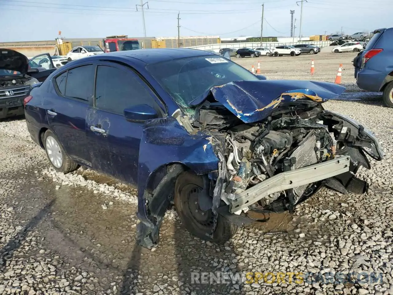 4 Фотография поврежденного автомобиля 3N1CN7AP8KL826560 NISSAN VERSA 2019