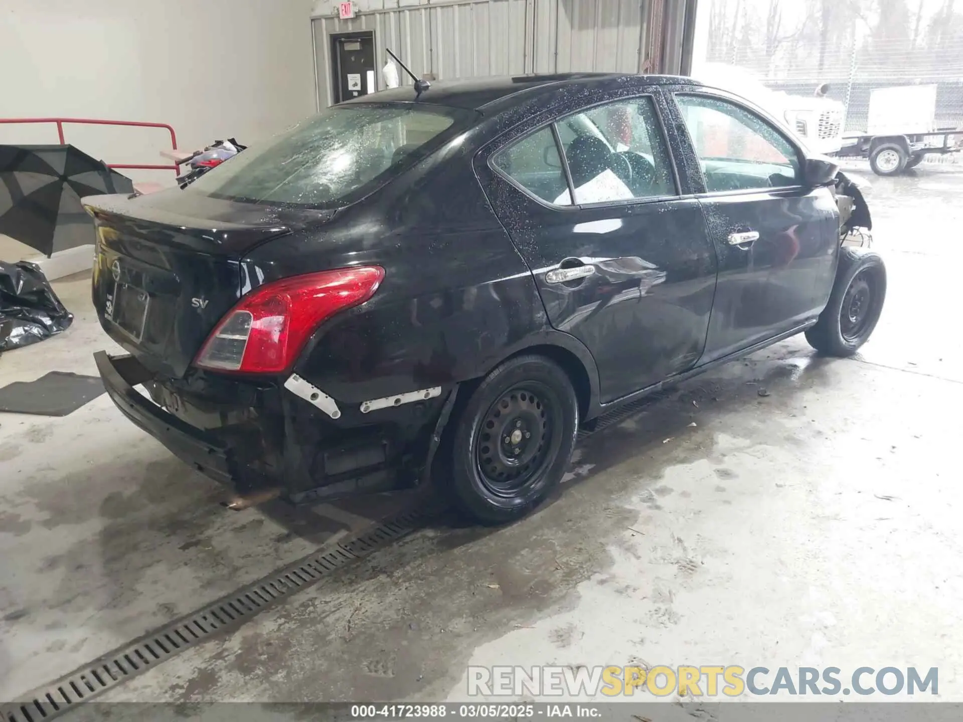 4 Фотография поврежденного автомобиля 3N1CN7AP8KL828874 NISSAN VERSA 2019