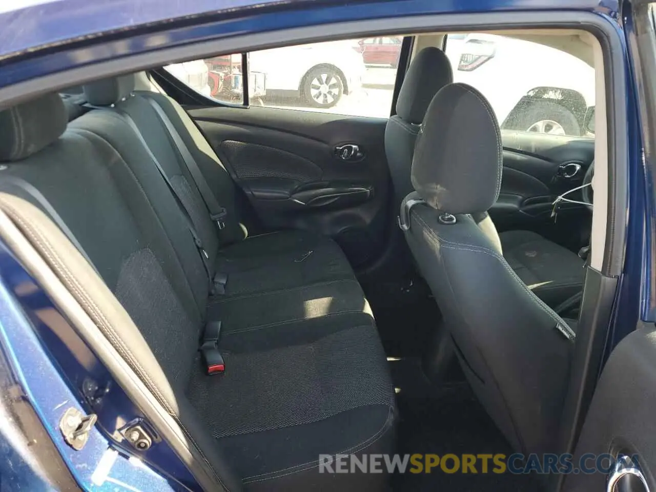 10 Photograph of a damaged car 3N1CN7AP8KL851765 NISSAN VERSA 2019
