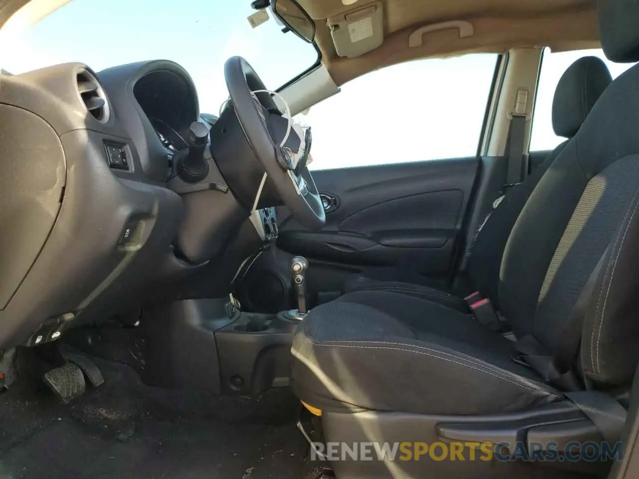 7 Photograph of a damaged car 3N1CN7AP9KL831346 NISSAN VERSA 2019