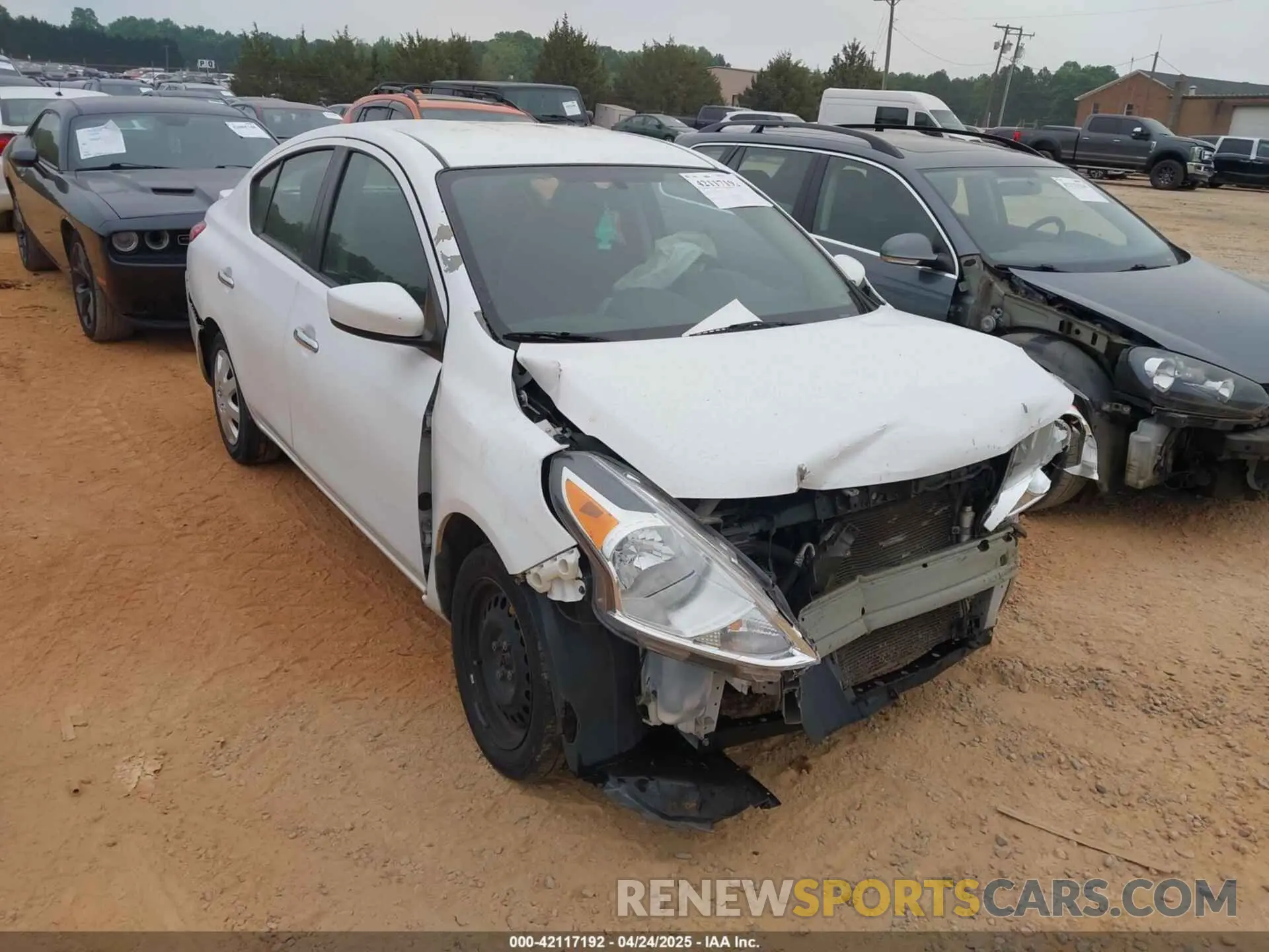 1 Фотография поврежденного автомобиля 3N1CN7AP9KL842119 NISSAN VERSA 2019